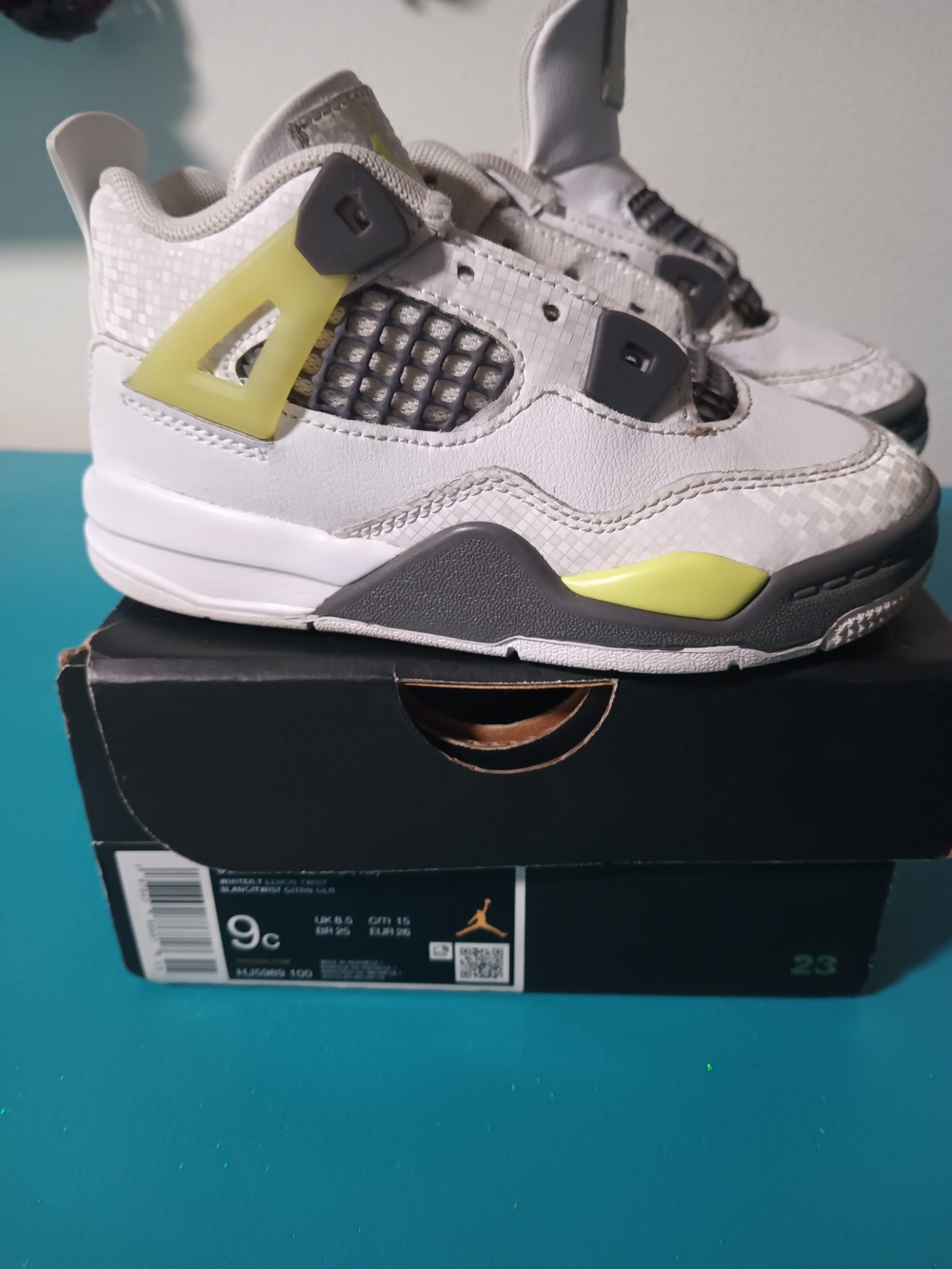 Air Jordan 4 Retro Sneakers for kids
